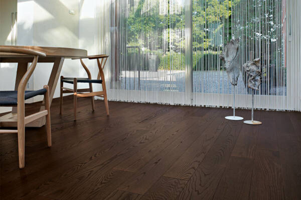 parquet-scuro-rovere-sala-pranzo-lusso